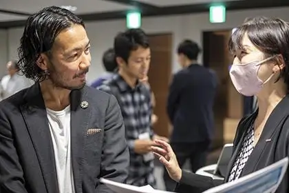Paykeの宇田川氏(左)、マーケティングイノベーション部の木邨氏